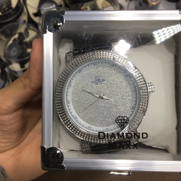 Diamond Max Watch for Men Iced Out Gold & Silver - Picture 2 of 5